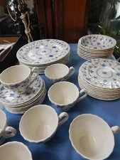 MYOTT Staffordshire England FINLANDIA REPLACEMENTS YOU PICK 5 BUCKS PLATES BOWLS