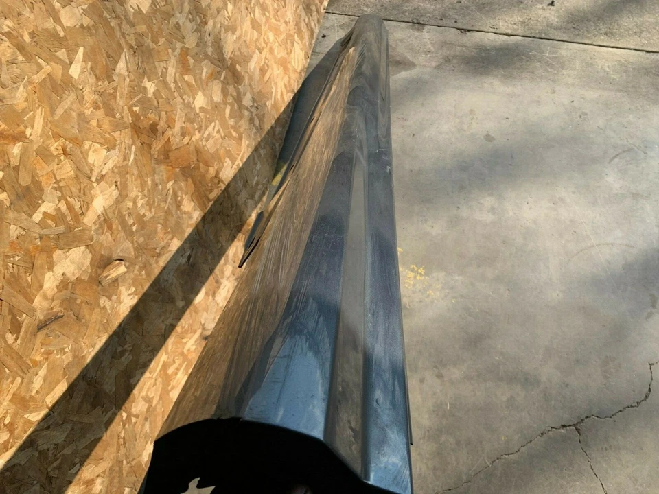 ЛЕВАЯ КАЧАЮЩАЯСЯ ПАНЕЛЬ ЮБКИ СО СТОРОНЫ ВОДИТЕЛЯ MERCEDES BENZ C300 C350 W204 ОТ ОРИГИНАЛЬНОГО ПРОИЗВОДИТЕЛЯ 08-14 - Изображение 4 из 4