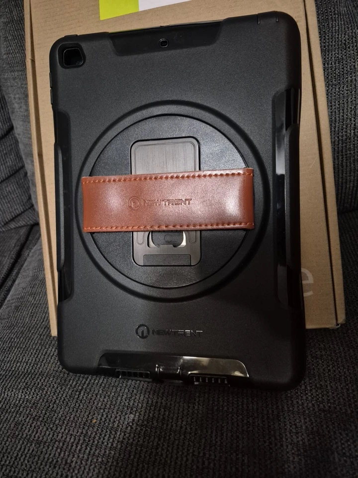 New Trent iPad 9th Generation Case, 8th 7th Black NT602GR - Image 4 of 4