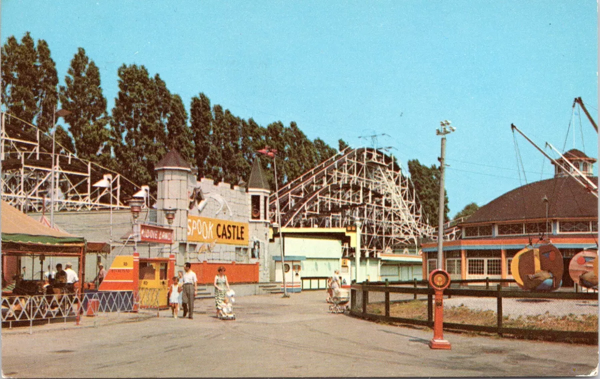 Amusement parks near Toronto