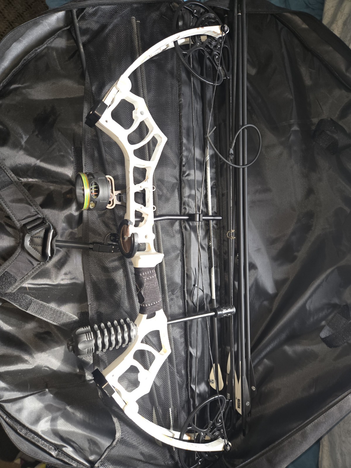 Right Hand Compound Bow.