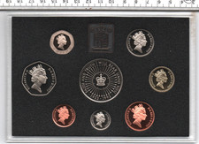 1993 GENUINE ROYAL MINT STANDARD EIGHT COIN PROOF YEAR SET & MEDALLION (618)