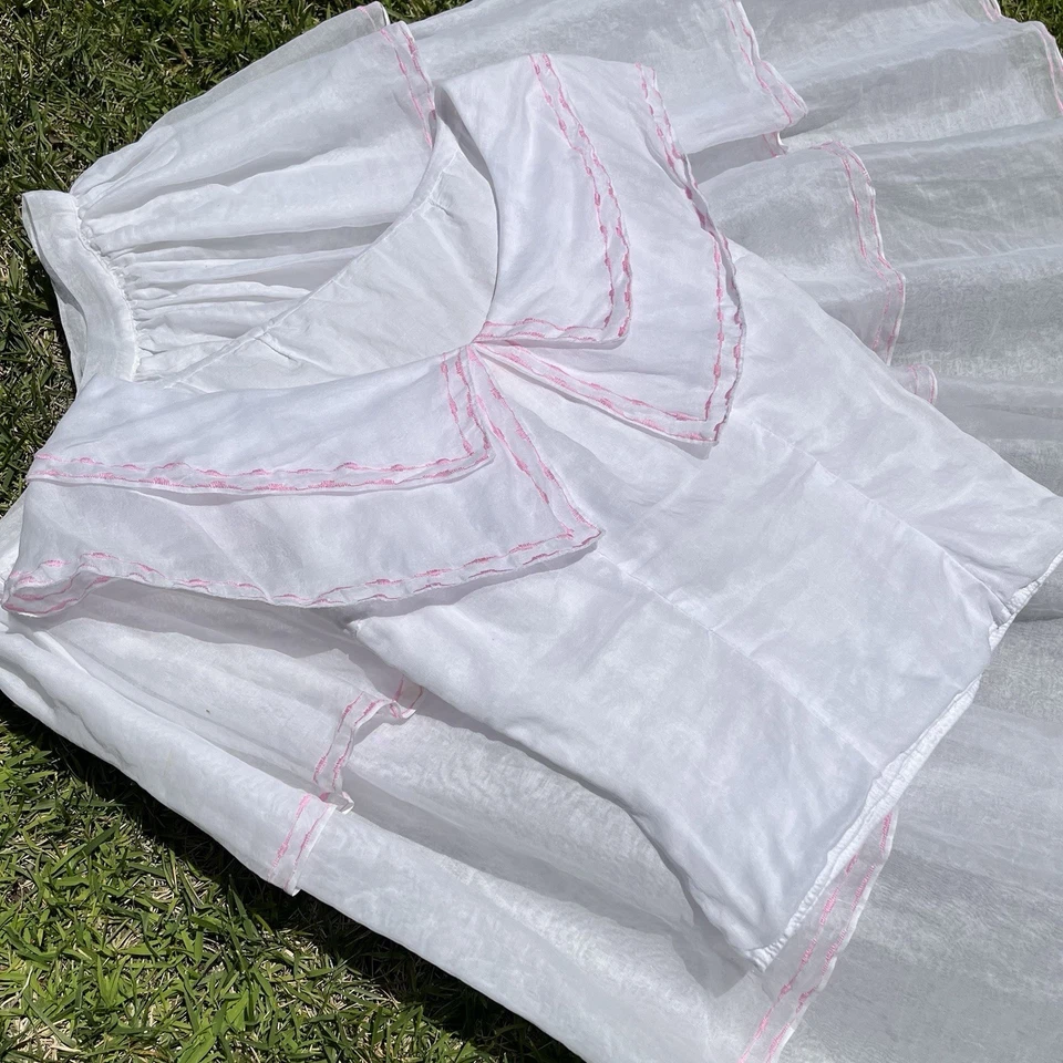 Conjunto de picnic vintage de dos piezas de organdí de los años 50 - blusa marinera y falda en capas Foto 4 de 4