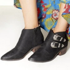 Band of Gypsies Black Jericho Buckle Detail Booties SIZE 8