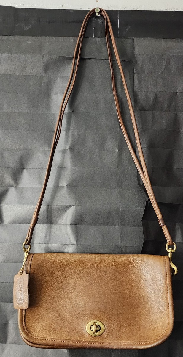 Vintage 1978 Coach Convertible Clutch Leather Zippered Bag Vintage 1978 Coach Convertible Clutch Leather Zippered Bag