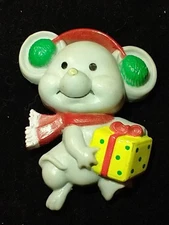 Vintage Russ Pin Pals Holiday Christmas Mouse Pin Earmuffs Scarf Present