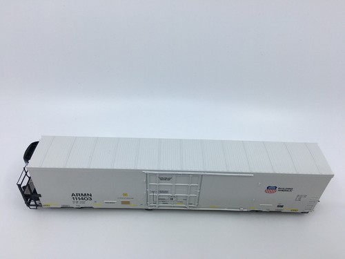 HO BLMA Models 52044 Union Pacific Trinity 64’ Modern Reefer UP ARMN #111403 - Picture 3 of 9