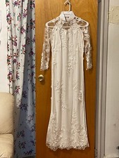 traditional Vietnamese dress