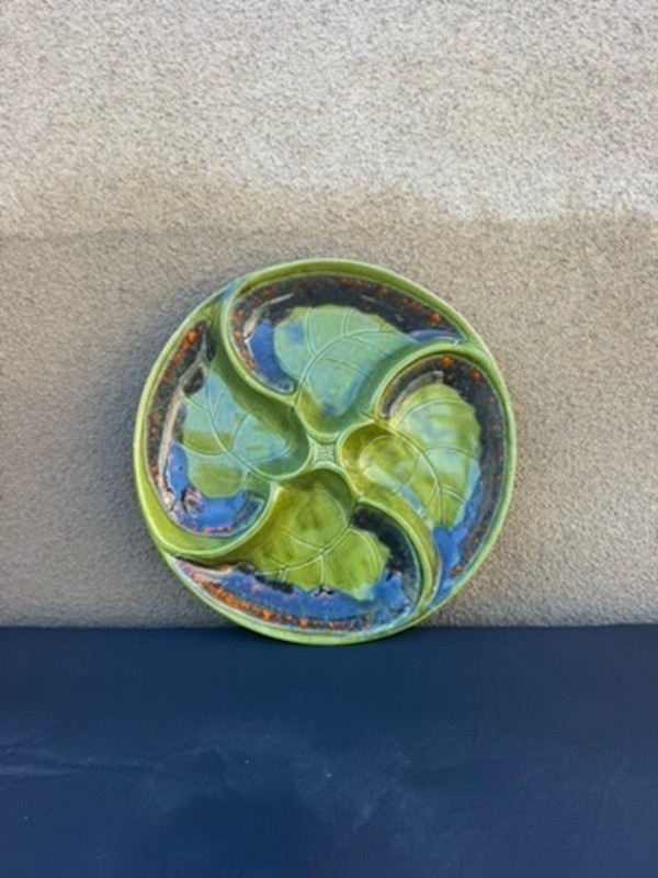 Vintage MCM Santa Anita Ware Pottery Large Green Leaf Lava Charcuterie Dish