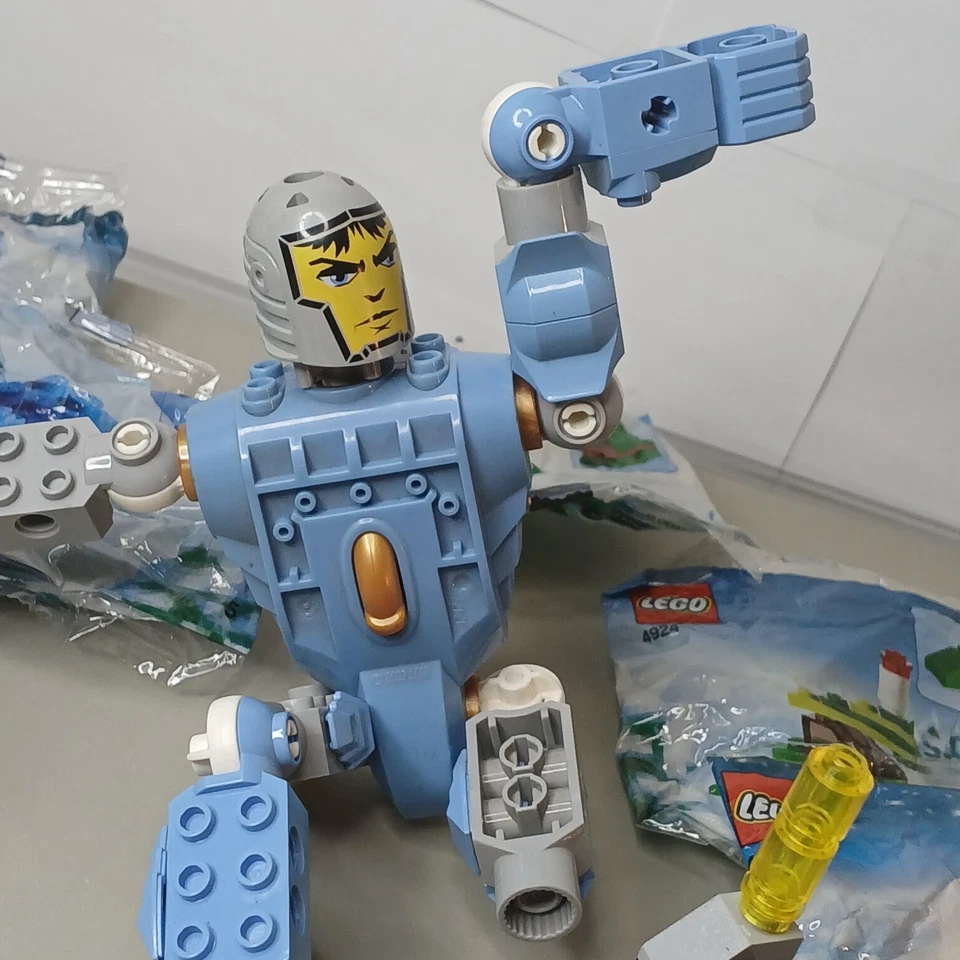 LEGO Retired 4924 Advent Calendar 2004 New In PolyBags Lot of 3 PLUS Misc Robot - Image 4 of 4