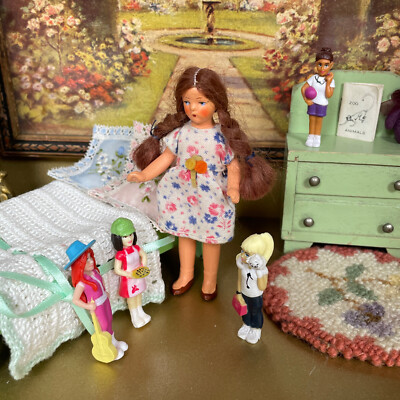 Miniature Dollhouse TINY BARBIE DOLL Nursery Toy Figurine Career Mini  Figure