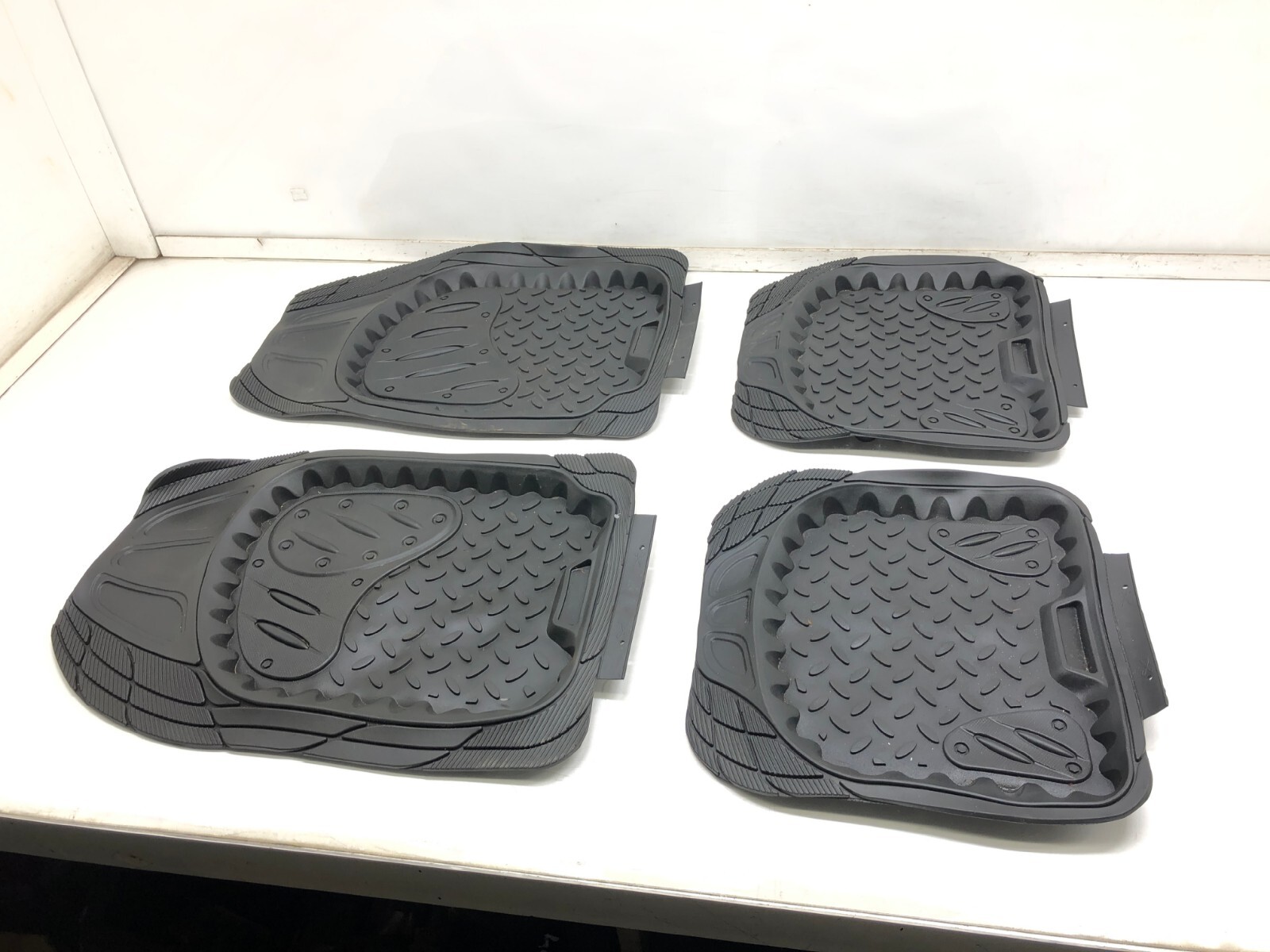 20112017 INFINITI QX56 QX80 RUBBER FLOOR MAT COVERS X4 eBay