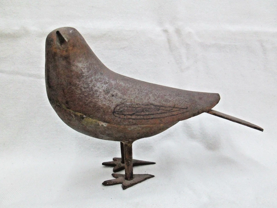 ANTIGUA ESTATUA PALOMA DE HIERRO ORIENTE MEDIO DISEÑOS DE PLATA INCRUSTADOS SIGLO XVIII Foto 3 de 4