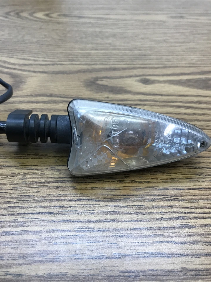 INDICADOR DELANTERO IZQUIERDO TRIUMPH STREET TRIPLE 675 2008-2014 # T2701037 Foto 2 de 4