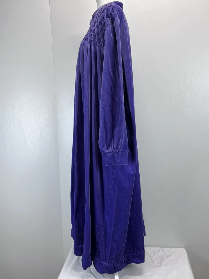 Bata de terciopelo de mujer Lane Bryant de colección talla 4X Plus usada en excelente estado púrpura media cremallera pliegues pintuck Foto 2 de 4