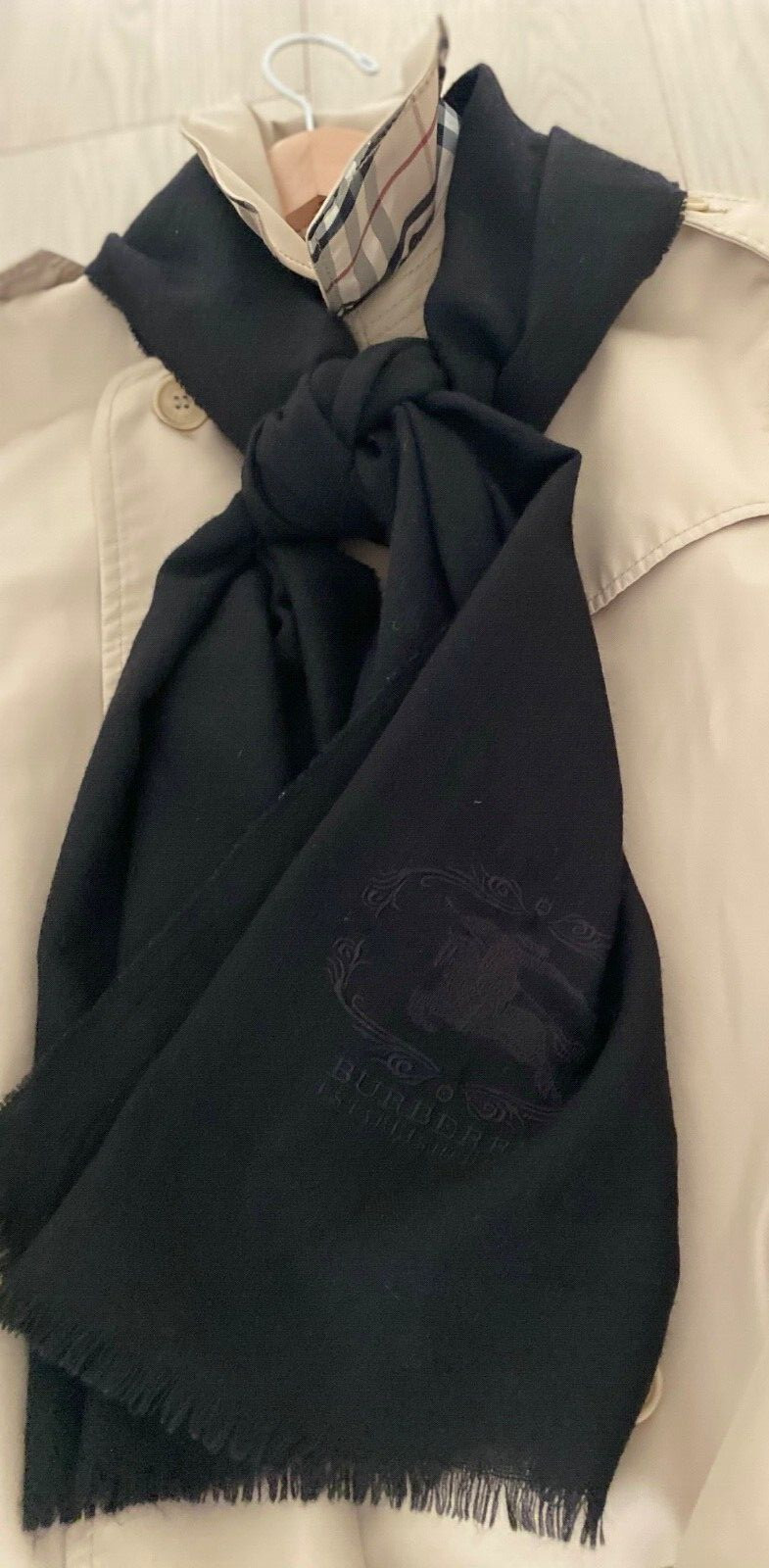 AUTH Burberry Black Rectangular Scarf with Equest… - image 8