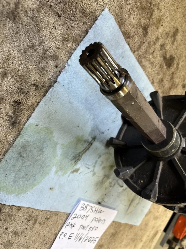 2004 Polaris trail RMK 550 track driver driveshaft 387 - Image 3 of 4