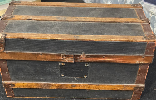 Black Wood Chest Trunk Floral Paper Lined Interior Metal Hardware 14in×7 1/2in×7