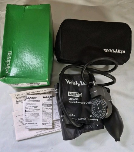 Welch Allyn 5098-02 Hand Aneroid Sphygmomanometer W/ Adult Cuff 11 & Case