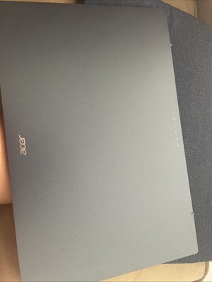 Computer Acer With Charger And Case