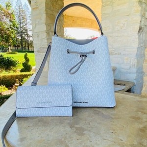 michael kors light grey purse