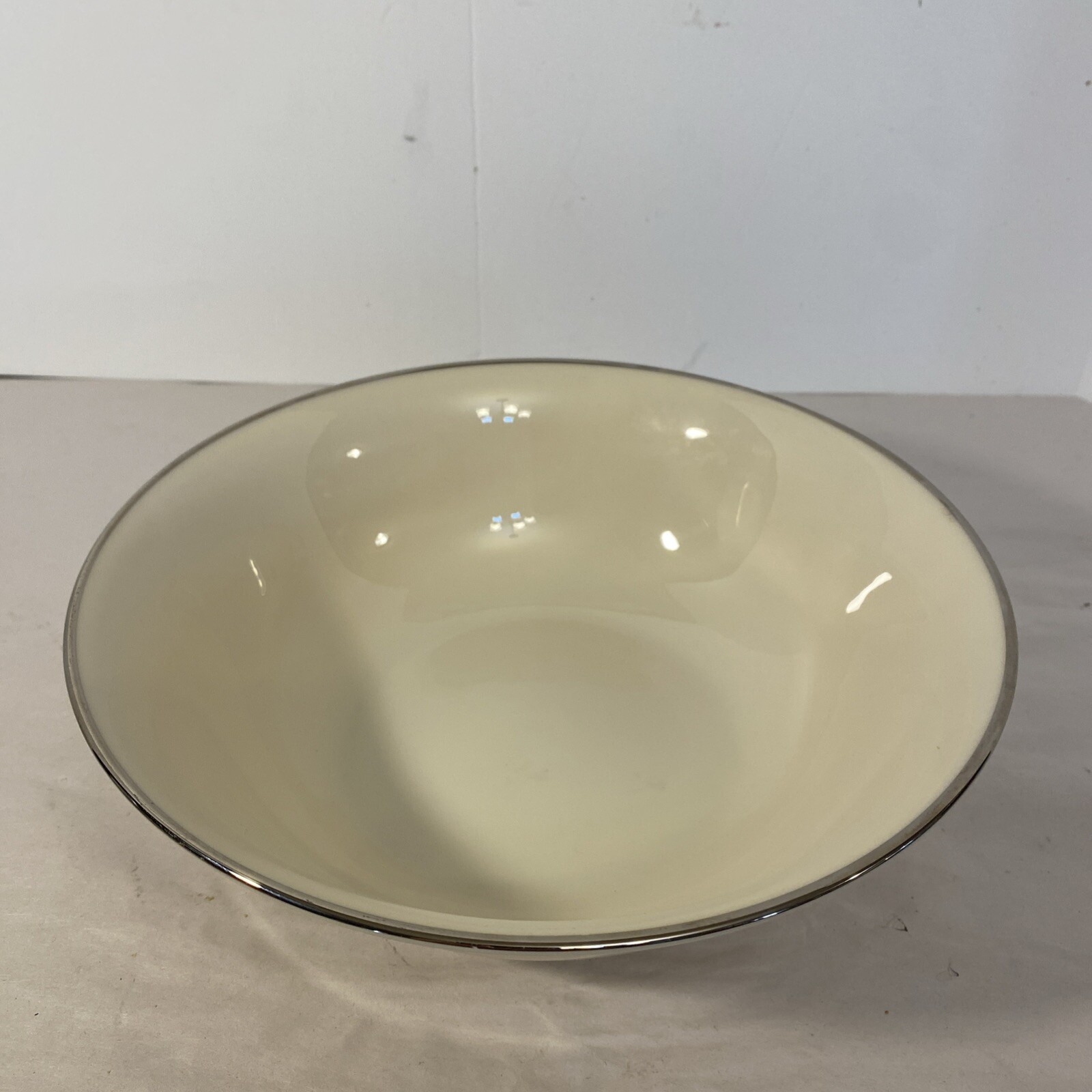 Lenox MONTCLAIR Round Vegetable Bowl 9 1/2 inches