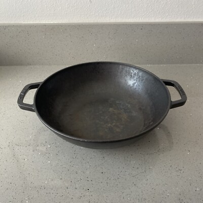 Staub Cast Iron #30 Round Wok 4.5qt  Pan 12  Made In France No  Lid