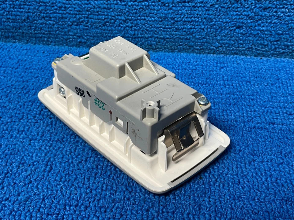 LEXUS GS350 GS450H 2013-2015 LUZ DOMO TRASERA IZQUIERDA OEM Foto 3 de 4