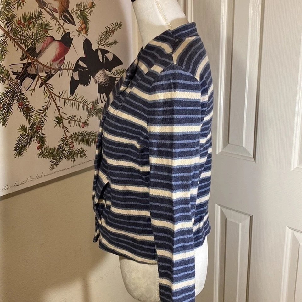 Chaqueta Tejida Recortada Lou & Gris Doble Pecho Azul Marino y Crema Talla Mediana Foto 4 de 4