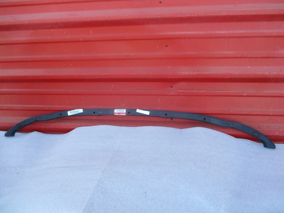 Parachoques trasero Honda OEM 1994-1995 Accord - Soporte superior OEM Foto 2 de 4