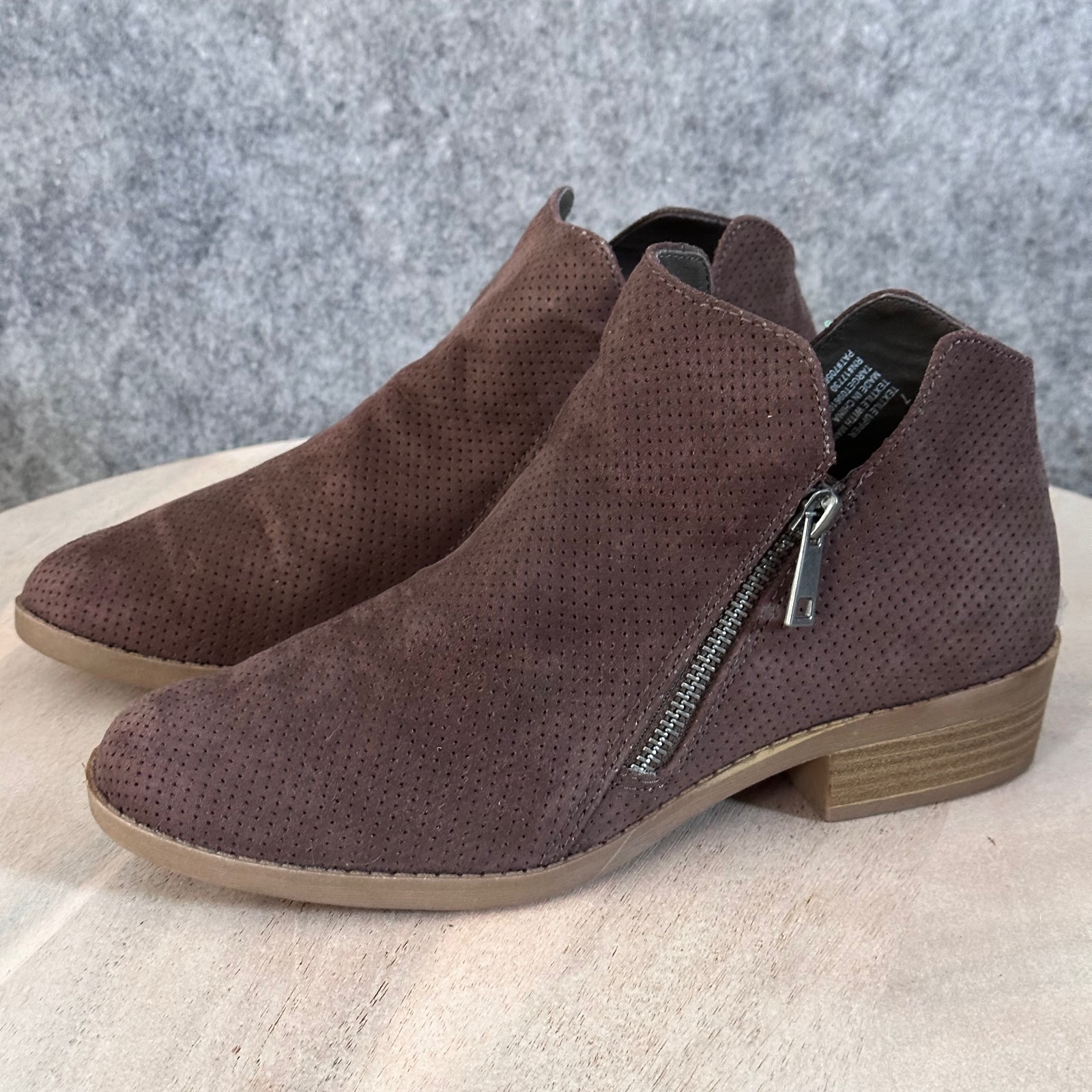 Universal Thread Microsuede Dylan Laser Cut Ankle… - image 2