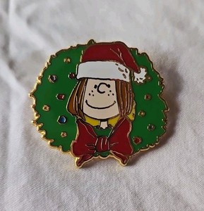 Loungefly Peanuts Snoopy & Gang Holiday Wreath Mystery Box Pin PEPPERMINT PATTY