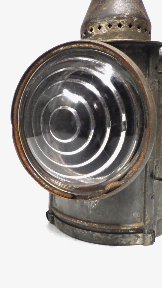ANTIQUE ADLAKE CARRIAGE KEROSENE LAMP LANTERN -Collectible Fuel Lantern - Image 2 of 4