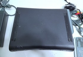 Microsoft Xbox 360 Elite Console Bundle Controllers Power Supply Cables Kinect 