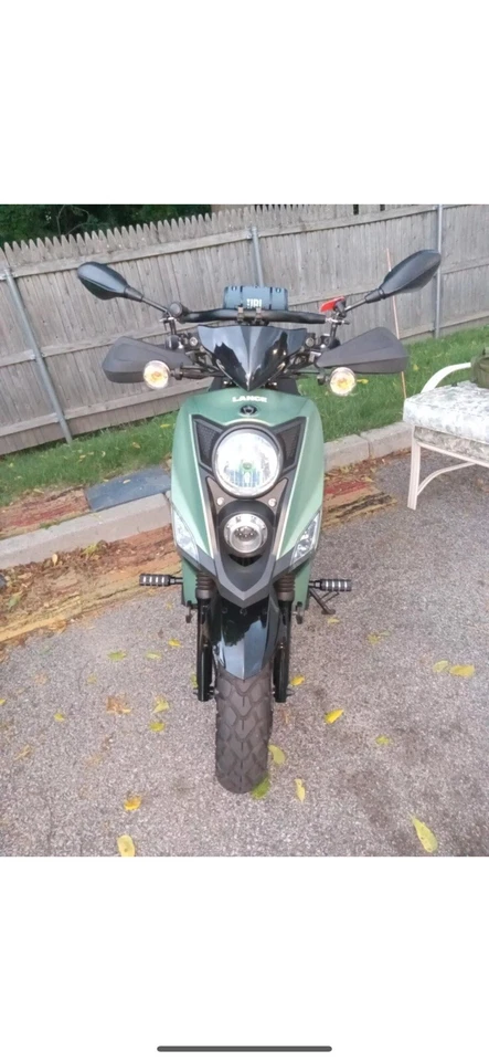 Reposapiés barras de carretera SYM Lance Cabo 200i 2024 “clavijas no incluidas” Foto 3 de 4