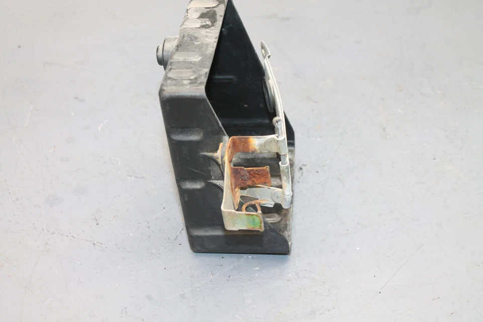 1984 HONDA INTERCEPTOR 500 ЗАДНИЙ ХВОСТ ПОД ХВОСТ АККУМУЛЯТОР ЛОТОК ПЛАСТИК - Изображение 2 из 4