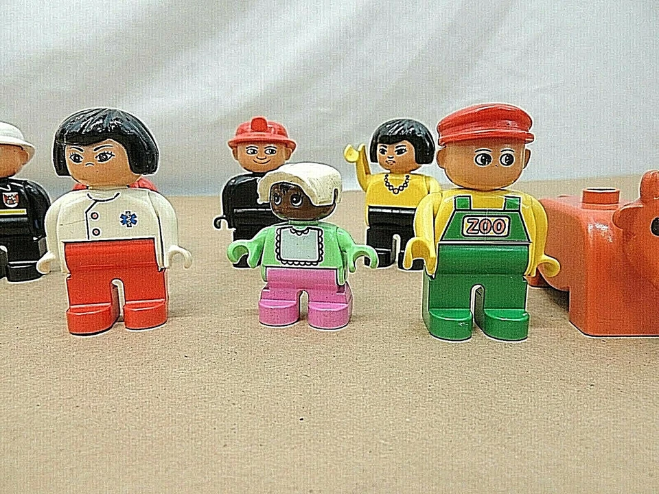 LEGO DUPLO PERSONAS, FIGURAS, ANIMALES, 2-1/4", LOTE DE 14 CUIDADORES DE ZOOLÓGICOS, BOMBEROS, POLICÍA Foto 4 de 4