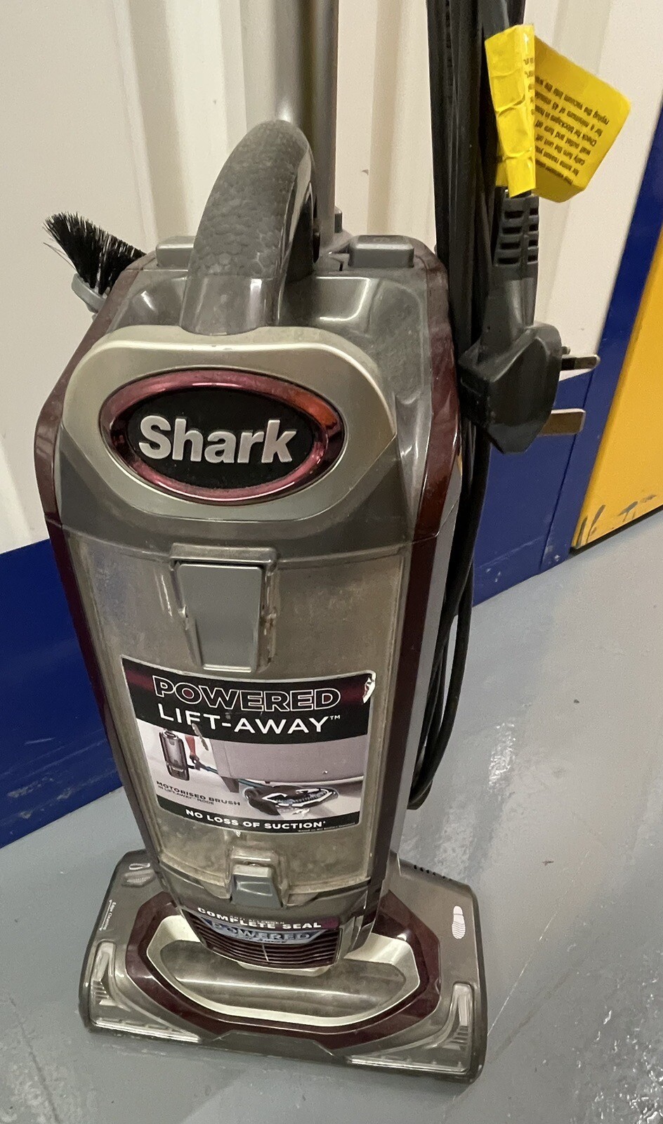 Shark Vacuum Cleaner NV681UKT Spares Or Repair Could Work if