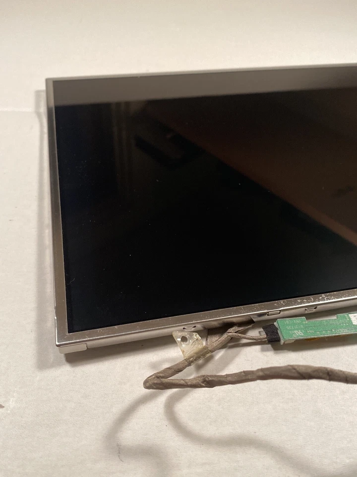 Sharp Toshiba Satellite A85-S10 XGA Laptop Glossy LCD Screen Display LQ150X1LBS2 - Image 3 of 4