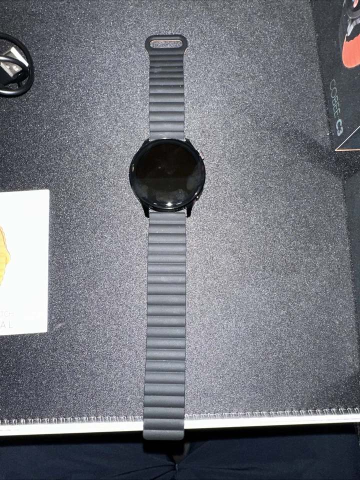 High quality bluetooth smart watches compatible with IOS and Andrioid NEW SEALED - Image 3 of 4