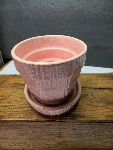 VINTAGE MCCOY ART POTTERY BASKET WEAVE SMALL SIZE PINK  PLANTER W SAUCER
