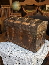 Antico Baule dell'800 in Metallo Goffrato e Legno - Stile Rustico/Industrial - 