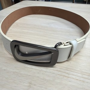 Nike Golf Grip Tech Men’s Golf Belt White Size 32 Swoosh Leather $45