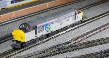 Lima 205077 BR Class 37 37099 in BR 2 Tone Grey Livery, Excellent, Boxed