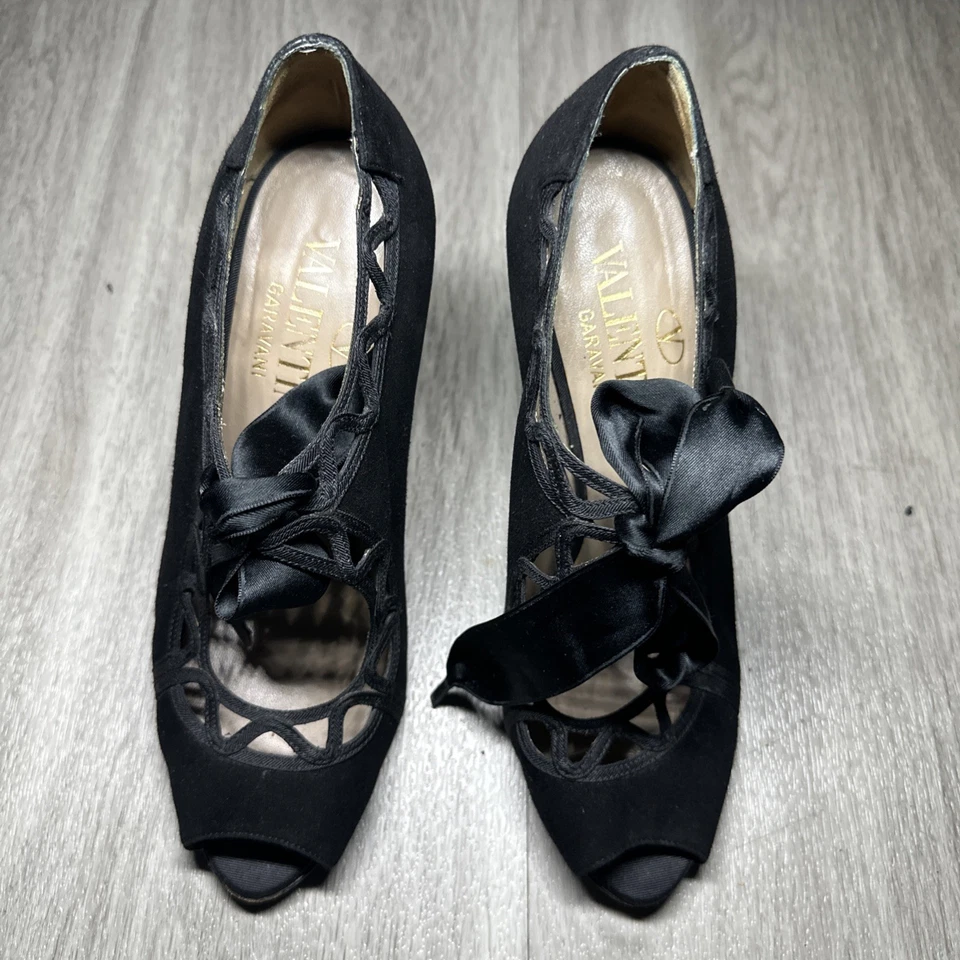 Женские черные замшевые туфли из нубука с бантом и открытым носком VALENTINO ЕВРО 37/ США 6 - Изображение 2 из 4