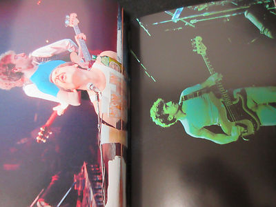 QueenRockMontreal2009&2011プログラム パンフレット s-l400.jpg