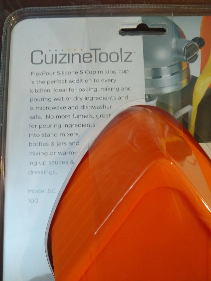 Cuisine toolz silicone 5 cup measuring cup mix squeeze pour narrow spout - Image 3 of 3