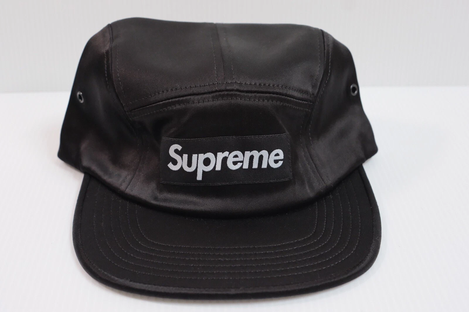 CASQUETTE DE CAMP EN SATIN SUPREME SS17 NOIRE NEUVE