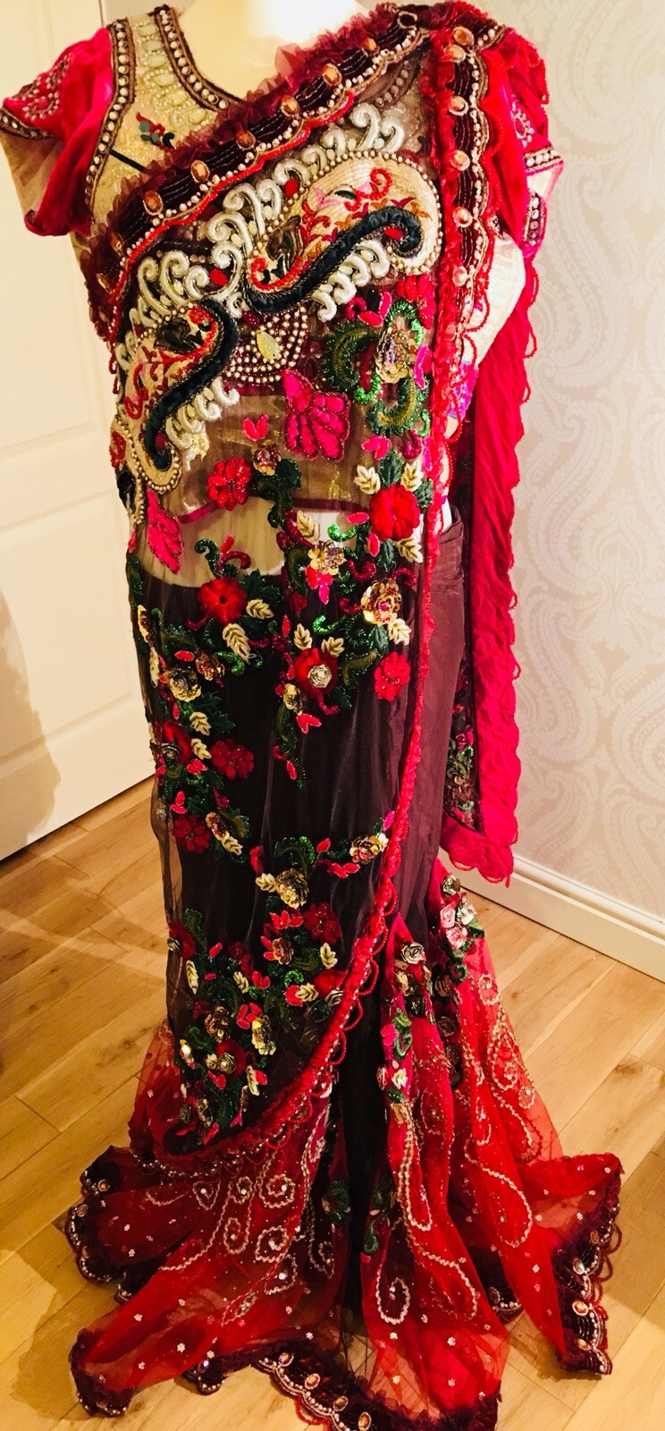Indian Pakistani Clothes Lehenga Choli For Wedding Party Reception Indian Pakistani Clothes Lehenga Choli For Wedding Party Reception