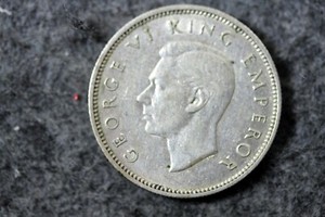 1940 - New Zealand 1 Shilling!!  #J07492